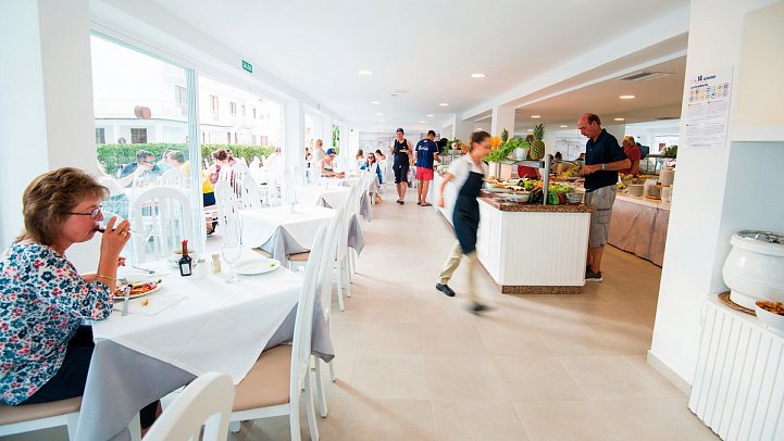 Chevy Hotel & Suites