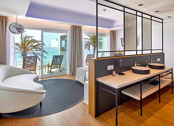 Universal Hotel Neptuno - Adults Only - Wohnbeispiel Juniorsuite Meerblick (Zimmercodierung JBM)