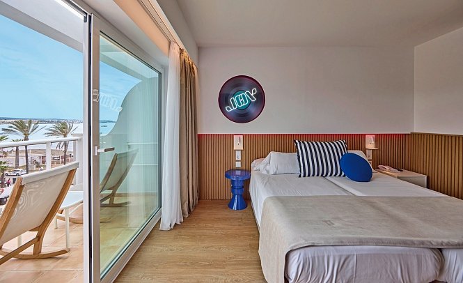 Universal Hotel Neptuno - Adults Only - Wohnbeispiel Doppelzimmer Meerblick (Zimmercodierung D1M)