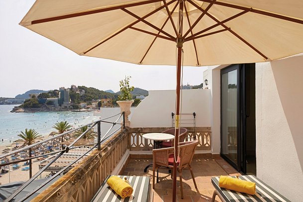 Secrets Mallorca Villamil Resort & Spa - Beispiel Terrasse Suite frontaler Meerblick Preferred Club (Zimmercodierung WTM)