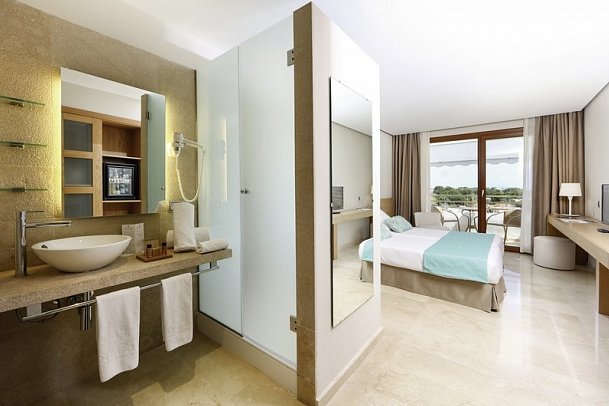 Son Caliu Spa Oasis - Wohnbeispiel Doppelzimmer Superior seitlicher Meerblick (Zimmercodierung DSN)