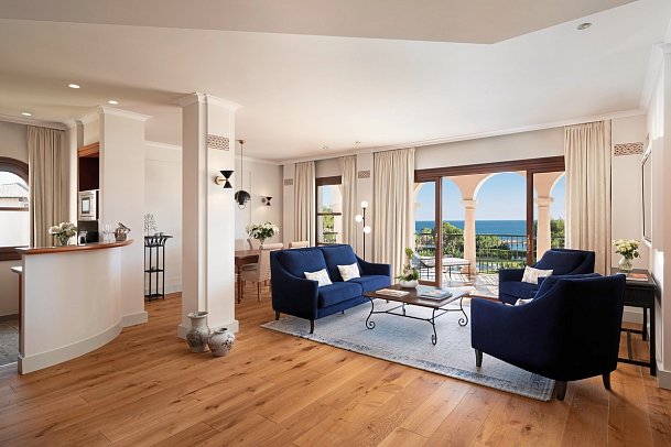 The St. Regis Mardavall Mallorca Resort