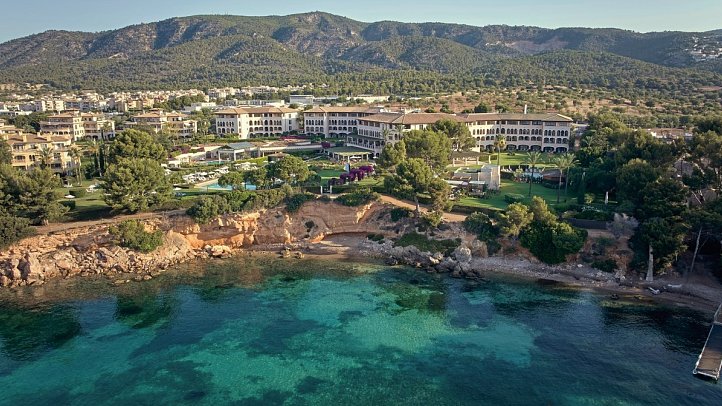 The St. Regis Mardavall Mallorca Resort