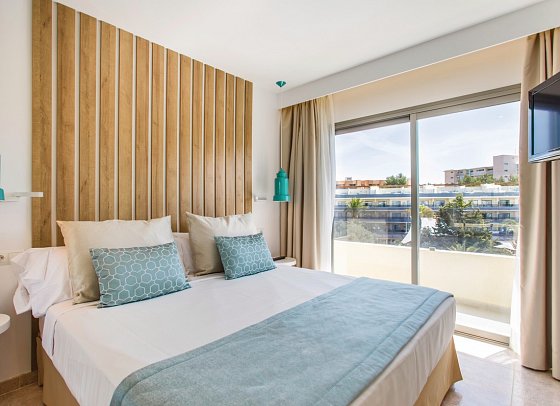 Zafiro Palmanova - Wohnbeispiel Suite 1 Schlafzimmer Penthouse (Zimmercodierungen WT1 & WT2)