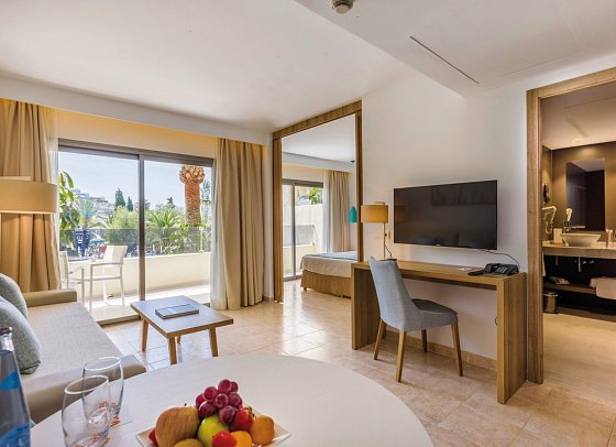 Zafiro Palmanova - Wohnbeispiel Suite 1 Schlafzimmer (Zimmercodierungen WB1 & WB2)