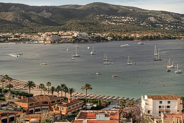 Caramelo Calvia Beach