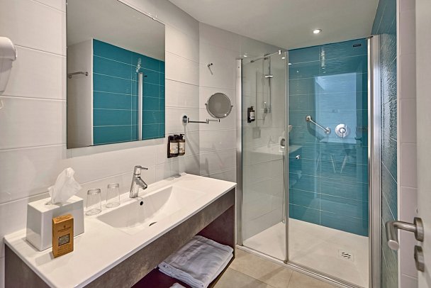 Universal Aparthotel Elisa - Beispiel Bad (Zimmercodierung AB1)