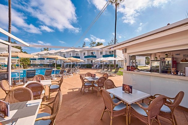 Universal Aparthotel Elisa