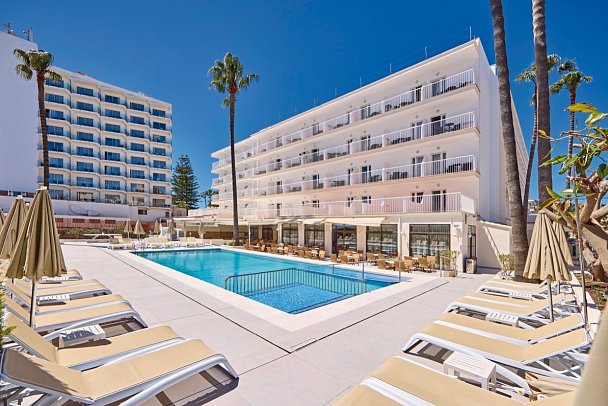 Universal Hotel Bikini