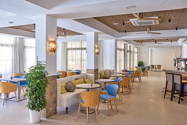 Universal Hotel Bikini