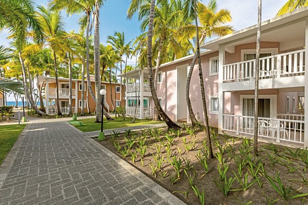 Playabachata Spa Resort