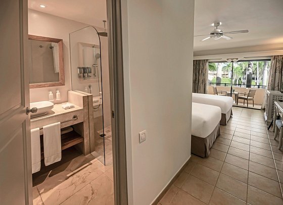 Iberostar Waves Costa Dorada - Wohnbeispiel Premium Pool View (Zimmercodierung DBP)