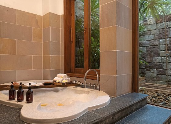 Green Bay Phu Quoc Resort & Spa - Badbeispiel Garden Pool Residence (Zimmercodierung DBR)