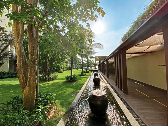 Dusit Princess Moonrise Beach Resort Phu Quoc