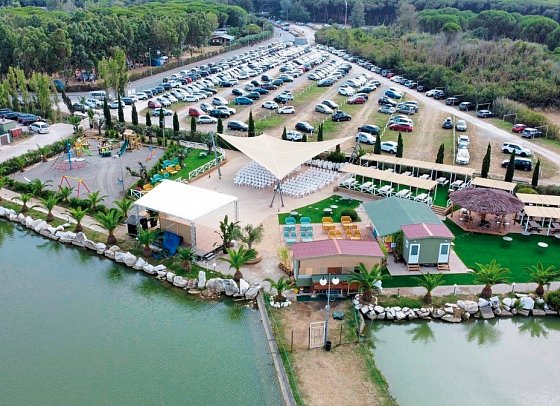 Camping Free Beach (by Happy Camp)