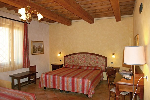 Tenuta Elisabetta - Wohnbeispiel Doppelzimmer Standard (Zimmercodierung DB1)
