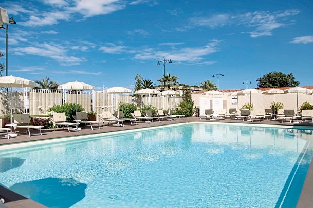 Grand Hotel
