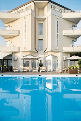Grand Hotel