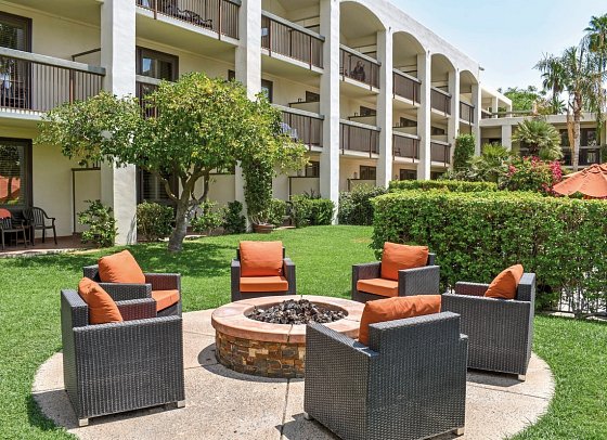 Palm Mountain Resort & Spa