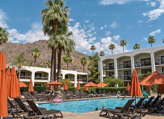 Palm Mountain Resort & Spa