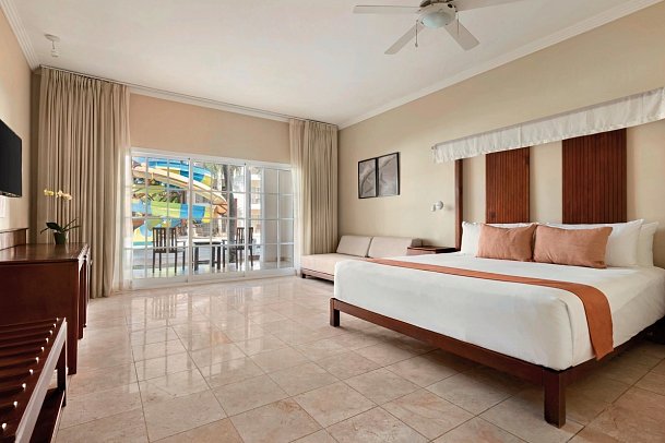 Sunscape Coco Punta Cana - Wohnbeispiel Sun Club Junior Suite Pool View (Zimmercodierungen JLQ & JL2)