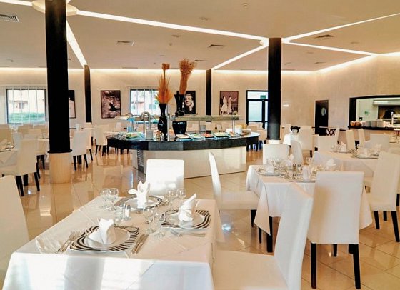 Grand Sirenis Punta Cana Resort