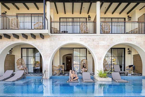 Ocean El Faro - Wohnbeispiel Junior Suite Swim up (Zimmercodierung J2Q)