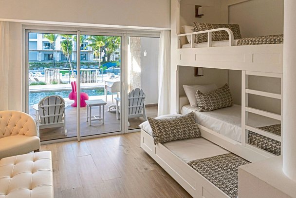 Princess Family Club Bávaro - Wohnbeispiel Family Club Junior Suite Swim Out (Zimmercodierung FBQ)