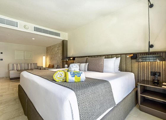 Family Selection at Grand Palladium Select Bávaro - Wohnbeispiel Superior Junior Suite Private Pool (Zimmercodierung J1P)