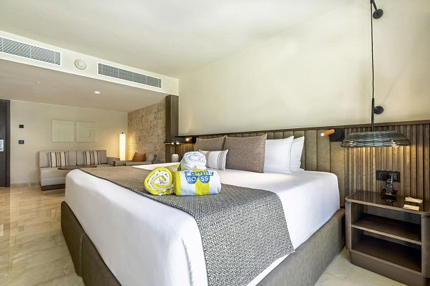 Family Selection at Grand Palladium Select Bávaro - Wohnbeispiel Superior Junior Suite Private Pool (Zimmercodierung J1P)