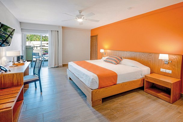 Coral Costa Caribe Beach Resort - Wohnbeispiel Deluxe Room (Zimmercodierung UDM)