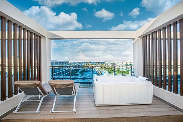 Serenade Punta Cana Beach & Spa Resort - Wbsp. Premium Suite Preferred Club Outdoor Jacuzzi (Zimmercodierung WM2)
