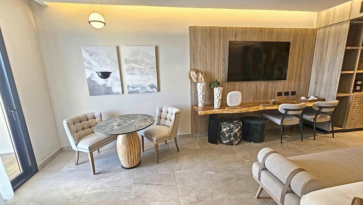 Serenade Caribe Club Family Beach Resort - Modellbild Elite Junior Suite (Zimmercodierungen JLG & JLQ)