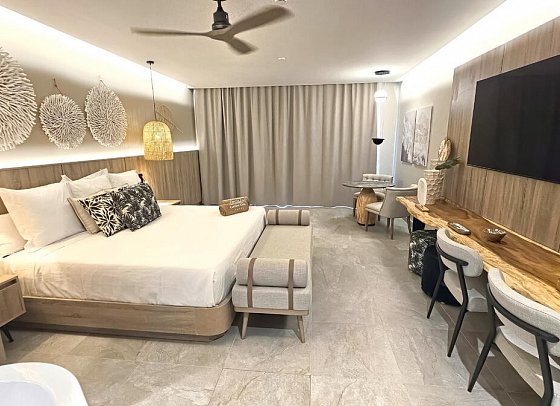 Serenade Caribe Club Family Beach Resort - Modellbild Elite Junior Suite (Zimmercodierungen JLG & JLQ)