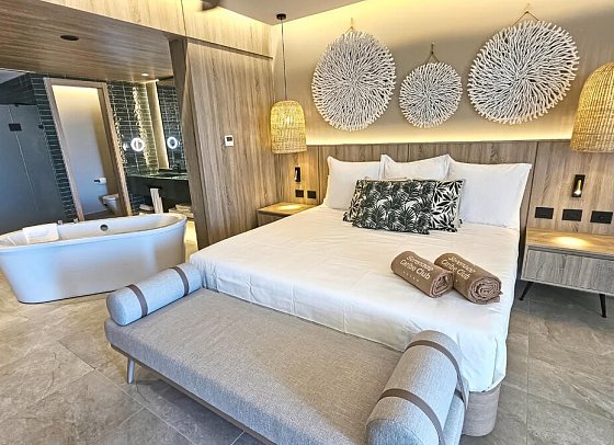 Serenade Caribe Club Family Beach Resort - Modellbild Elite Junior Suite (Zimmercodierungen JLG & JLQ)