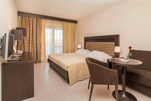 Hotel & Residence Garden Istra Plava Laguna - Wohnbeispiel Doppelzimmer mit Verbindungstür Hauptgebäude (Zimmercodierung DVU)