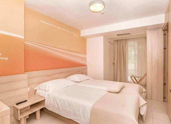 Hotel & Residence Umag Plava Laguna - Wohnbeispiel Doppelzimmer Nebengebäude (Zimmercodierungen D1V & FBV)