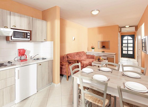 Apartments Amfora Plava Laguna - Wohnbeispiel Appartement 2 Schlafz. Premium (Zimmercodierung OM1)