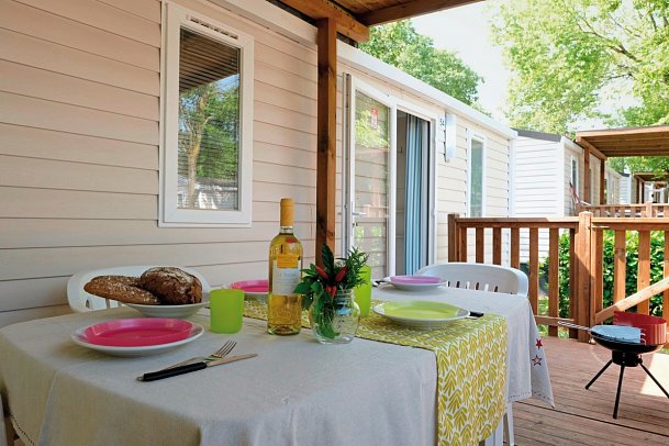Camping Bijela Uvala (by Happy Camp) - Wohnbeispiel Mobilheim Happy Premium (Zimmercodierung CB1)