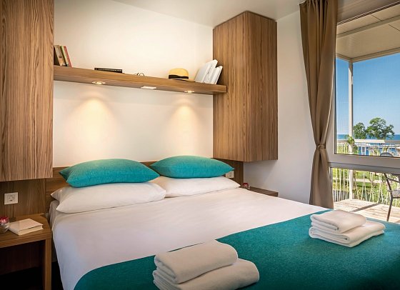 Aminess Planet Camping Maravea Holiday Homes - Wohnbeispiel Mirami Premium Holiday Home (Zimmercodierung CM2)