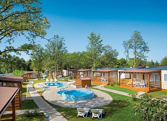 Valkanela Camping - Wohnbeispiel Mobilheim Premium (Zimmercodierung CM1)