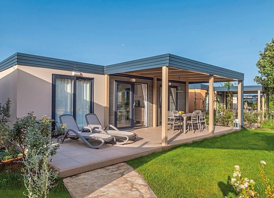 Valamar Camping Lanterna - Wohnbeispiel Mediterranean Garden Home für 4 plus 2 (Zimmercodierung CB3)