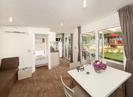 Valamar Camping Lanterna - Wohnbeispiel Mediterranean Garden Home für 4 plus 2 (Zimmercodierung CB3)