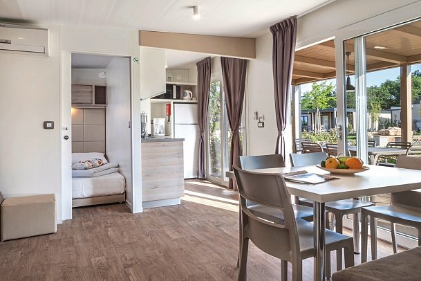 Valamar Camping Lanterna - Wohnbeispiel Mediterranean Garden Home für 4 plus 2 (Zimmercodierung CB3)