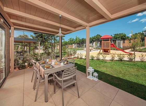 Valamar Camping Lanterna - Wohnbeispiel Mediterranean Garden Home für 4 plus 2 (Zimmercodierung CB3)