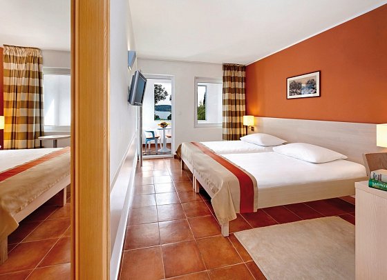 Valamar Tamaris Resort - Wohnbeispiel Zimmer für 4 Meerseite (Zimmercodierung FBC)