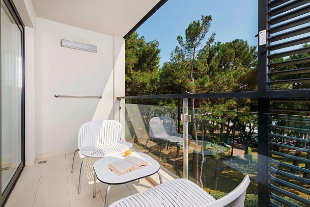 Parentium Plava Laguna - Wohnbeispiel Doppelzimmer Gartenblick (Zimmercodierung DBG)