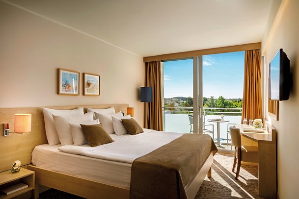 Valamar Parentino Hotel - Wohnbeispiel Zimmer für 2 Meerseite (Zimmercodierungen DSC & DCC)