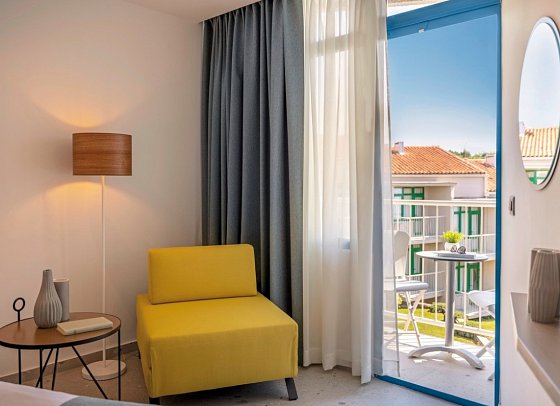 All Inklusive Resort Funtana - Wohnbeispiel Doppelzimmer Superior Meerseite für 3 Pers. (Zimmercodierung DSC)