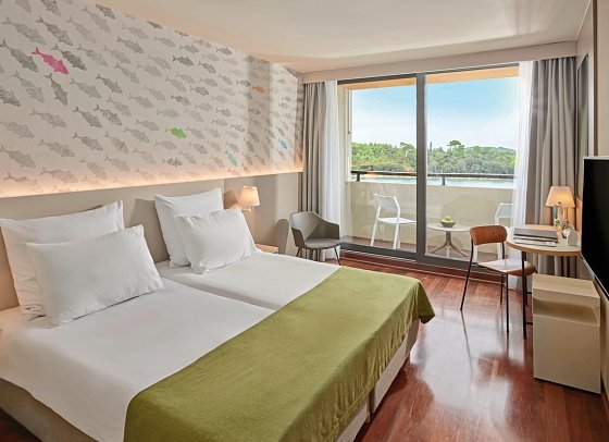Island Hotel Istra - Wohnbeispiel Doppelzimmer Superior Meerseite (Zimmercodierungen DSC & FBC)
